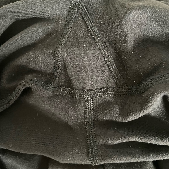 Lululemon skinny groove leggings in black, size 4 - Picture 8 of 8